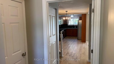 28 Golfdale Rd, Barrie - Bayfield image-0-3