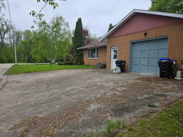 233 Mowat Street