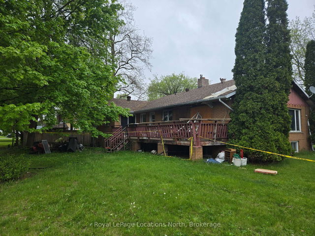 233 Mowat Street