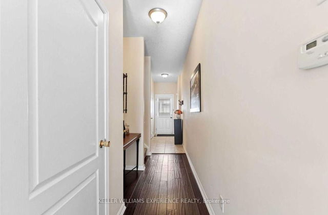 16 - 488 Yonge Street