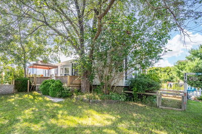 Unit 118 — 5216 County Road 90, Springwater - Rural Springwater image-0-1