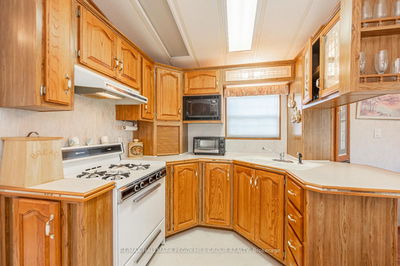 Unit 118 — 5216 County Road 90, Springwater - Rural Springwater image-0-2