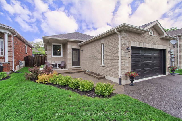 117 MONIQUE Crescent