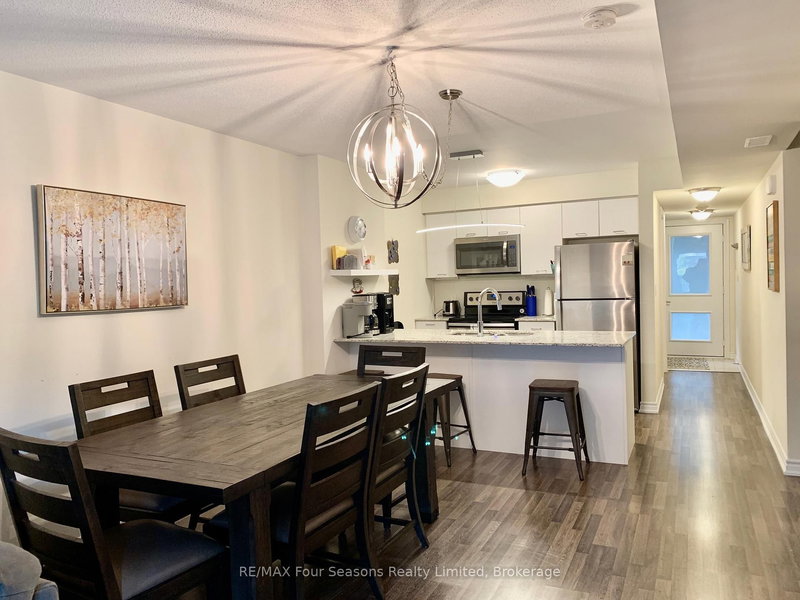 102 - 4 Cove Crt, Collingwood, L9Y 0Y6 | Image 2