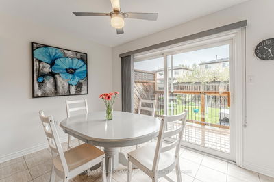 37 Osprey Ridge Rd, Barrie - Little Lake image-0-4