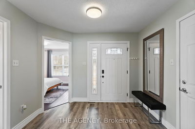22 Herrell Ave, Barrie - Painswick North image-0-1