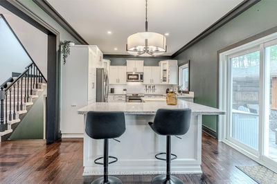 8 Thrushwood Dr, Barrie - Holly image-0-2