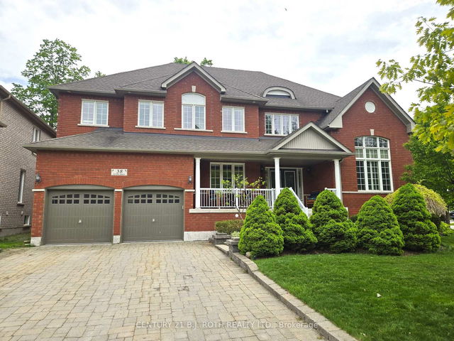 38 Camelot Square