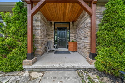 102 Highland Dr, Oro-Medonte - Horseshoe Valley image-0-4