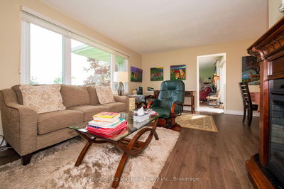 3 Edith Dr, Oro-Medonte - Prices Corners image-0-4