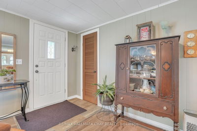 33 Yonge St, Springwater - Elmvale image-0-4