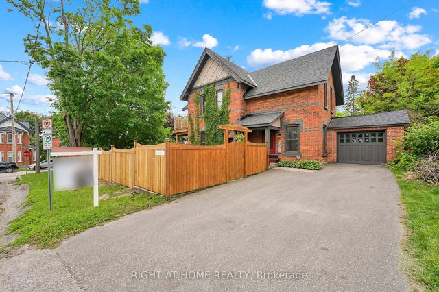 182 Nottawasaga Street