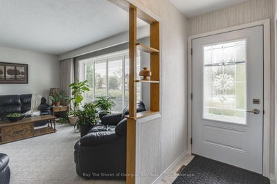 306 Cedar St, Midland - Midland image-0-4