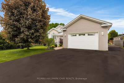 24 MCKENZIE St, Tiny - Wyevale image-0-1