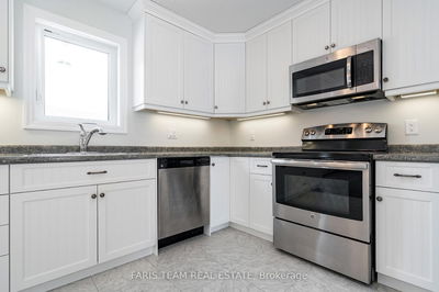 18 Grew Cres, Penetanguishene - Penetanguishene image-0-4