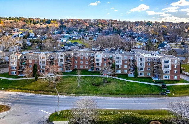 204 - 11 Beck Boulevard
