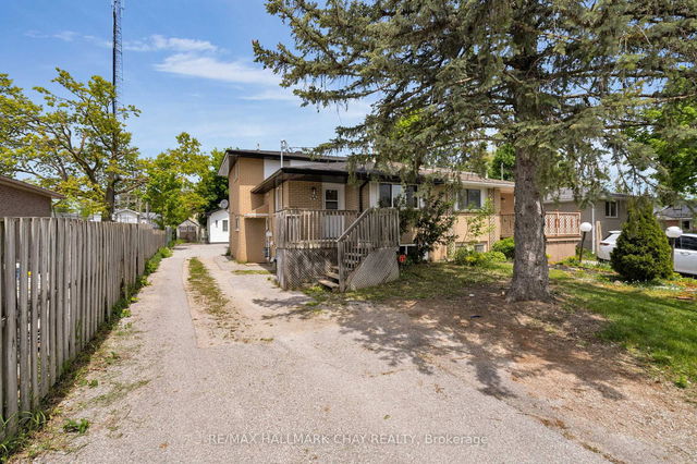 1, 2, 3 - 24 CHARLBROOK Avenue