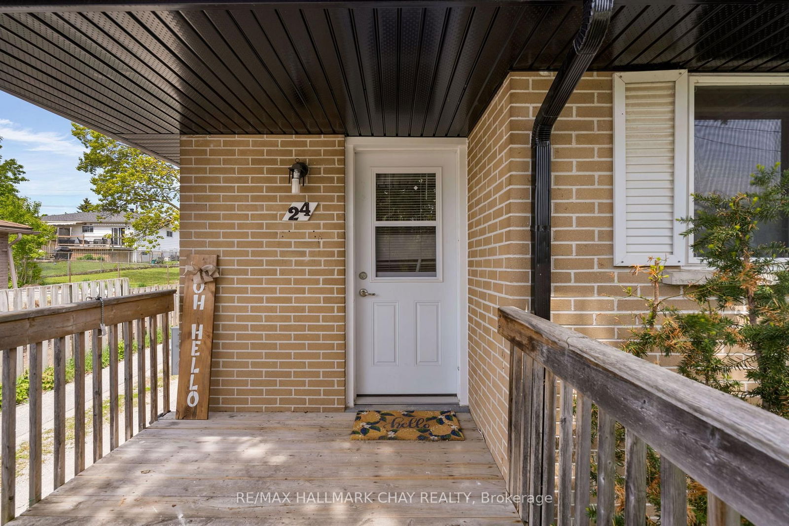 Listing photo 3