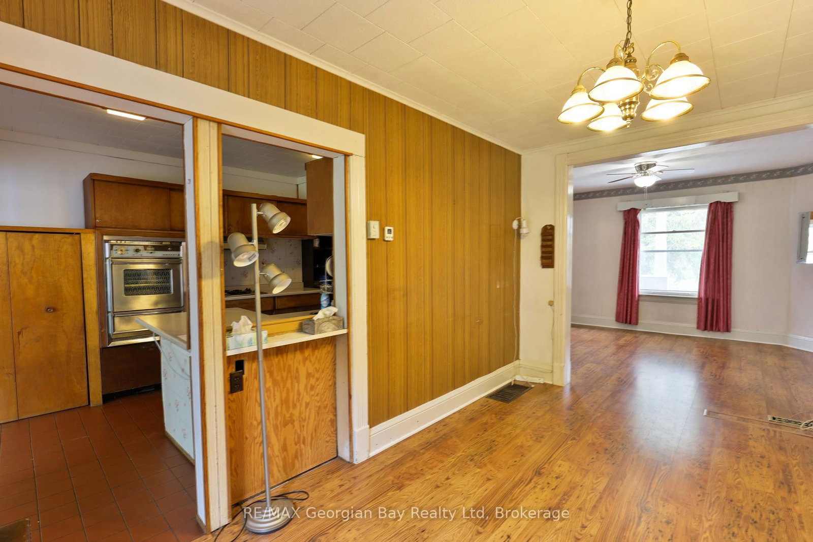 Listing Image 7