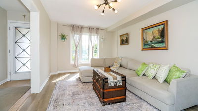 54 Succession Cres, Barrie - Innis-Shore image-0-4