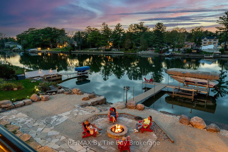 18 Edgewater Rd, Wasaga Beach - Wasaga Beach image-0-0