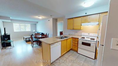 Unit 211 — 16 Westbury Rd, Wasaga Beach - Wasaga Beach image-0-4