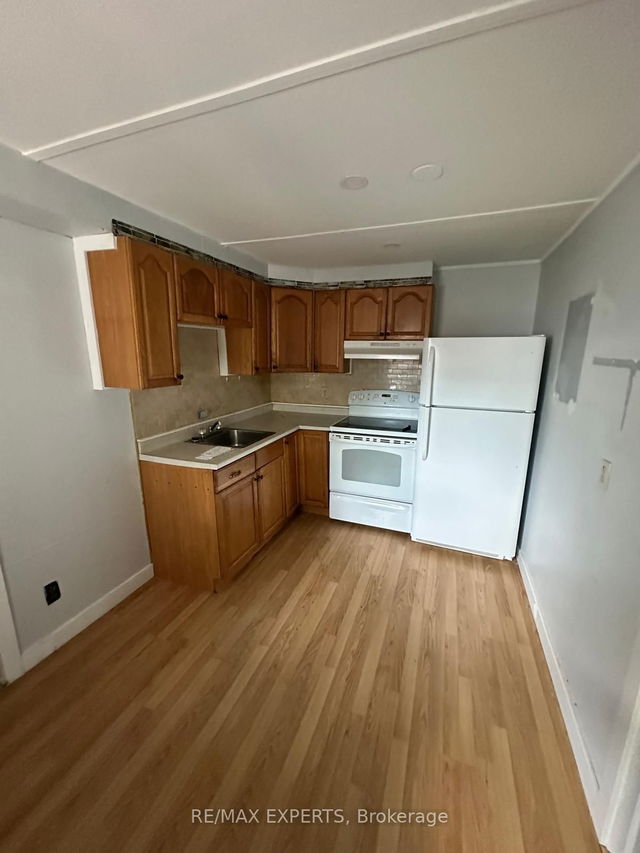 B - 62 West Street