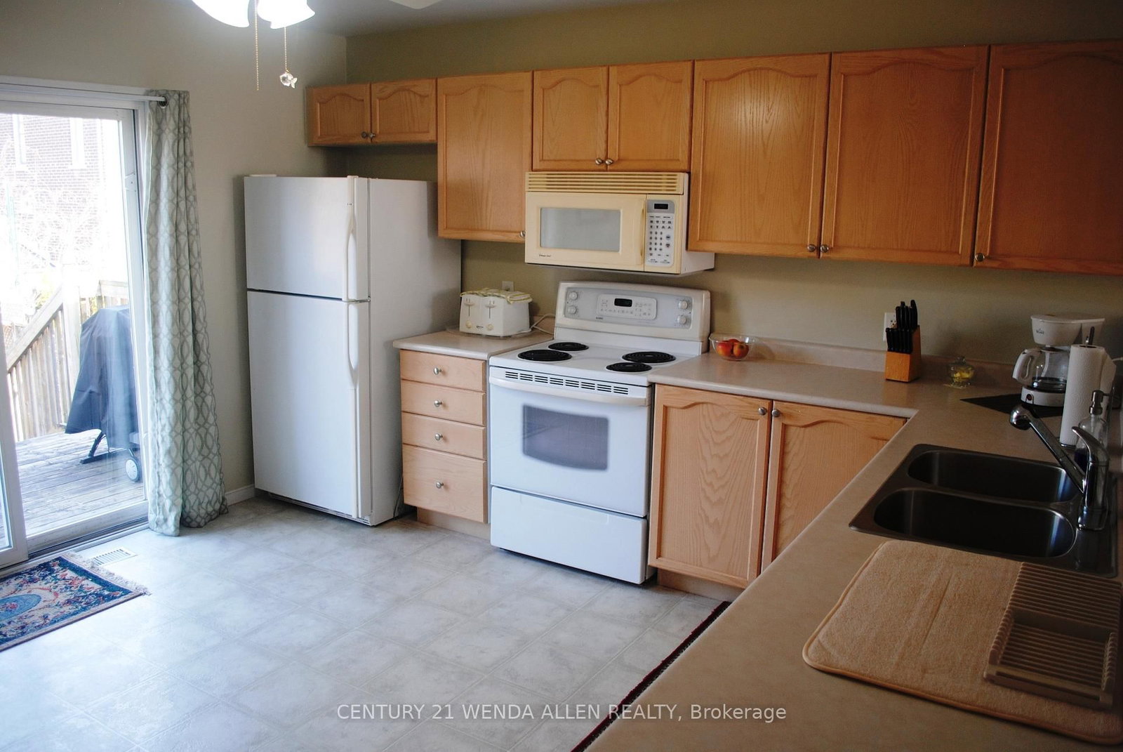 Listing Image 16