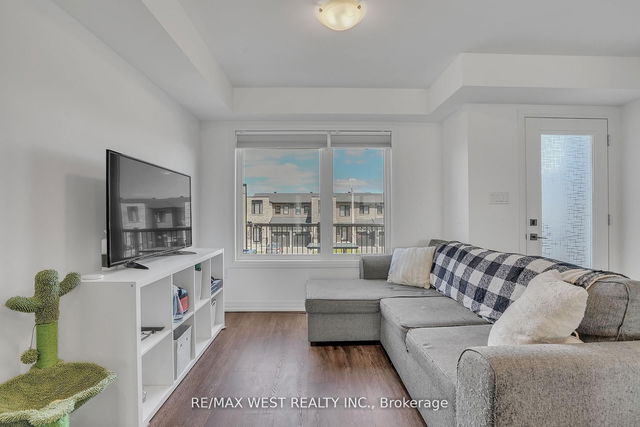 61 Fairlane Avenue