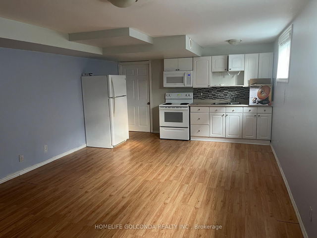 Lower - 179 Hanmer Street E