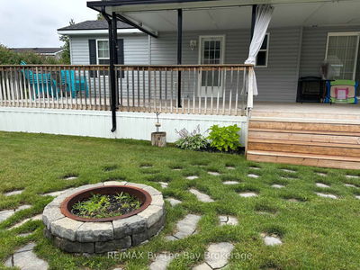 15 Chippewa Tr, Wasaga Beach - Wasaga Beach image-0-2