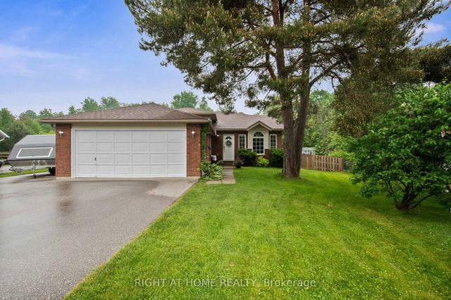 18 Edgewood Crescent