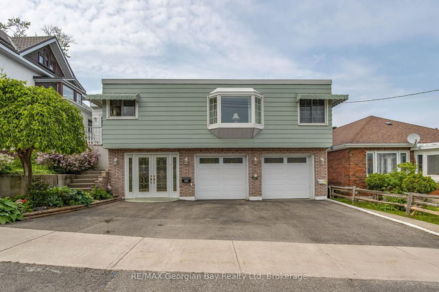 586 Dominion Avenue