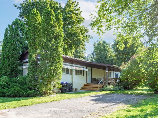 3 Lakeshore Road