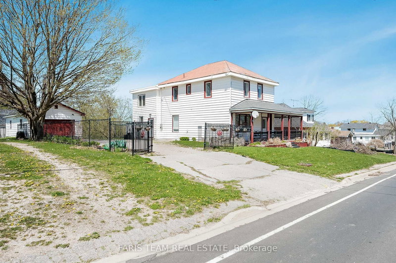 326 Lafontaine Rd W, Tiny, L9M 0H1 | Image 2