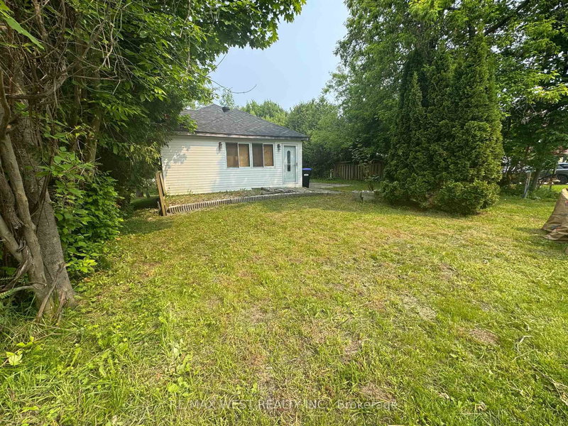 250 Kingfisher Ave, Tay, L0K 1R0 | Image 2