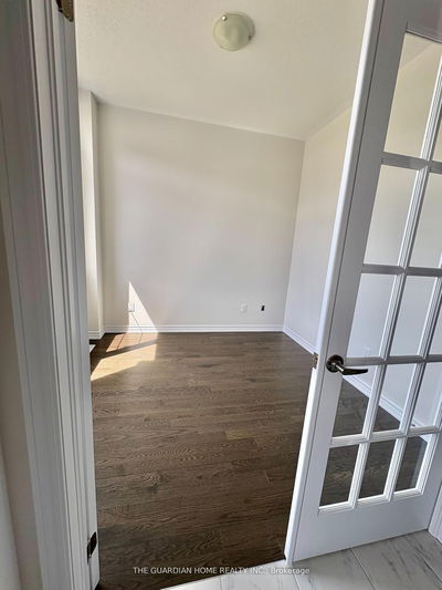 7 Tran St, Wasaga Beach - Wasaga Beach image-0-4