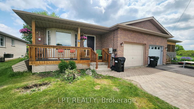 69 Simcoe Street