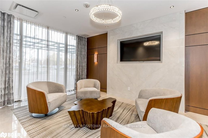 220 - 1 Hume St, Collingwood, L9Y 0X3 | Image 3