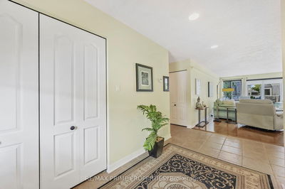 Unit 201 — 585 Atherley Rd, Orillia - Orillia image-0-2