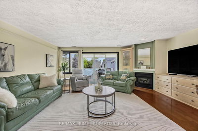 Unit 201 — 585 Atherley Rd, Orillia - Orillia image-0-4