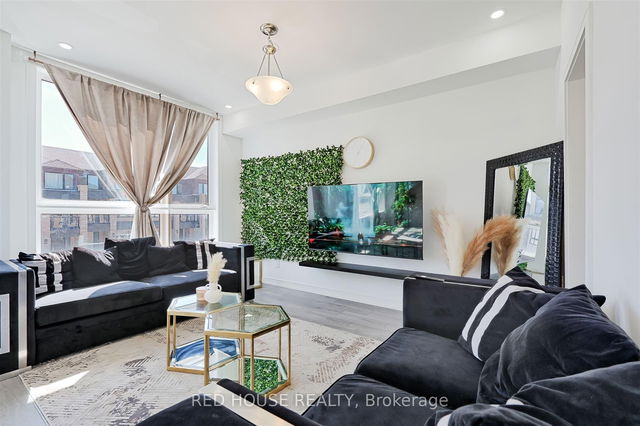 13 Blue Forest Crescent