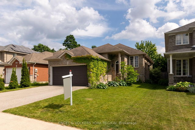 125 Sovereign's Gate