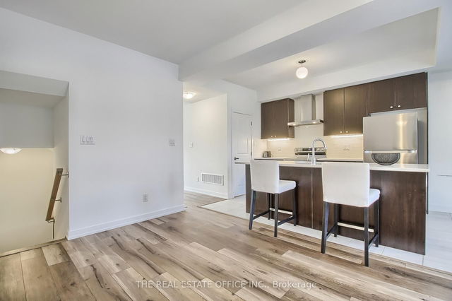 40 Blue Forest Crescent