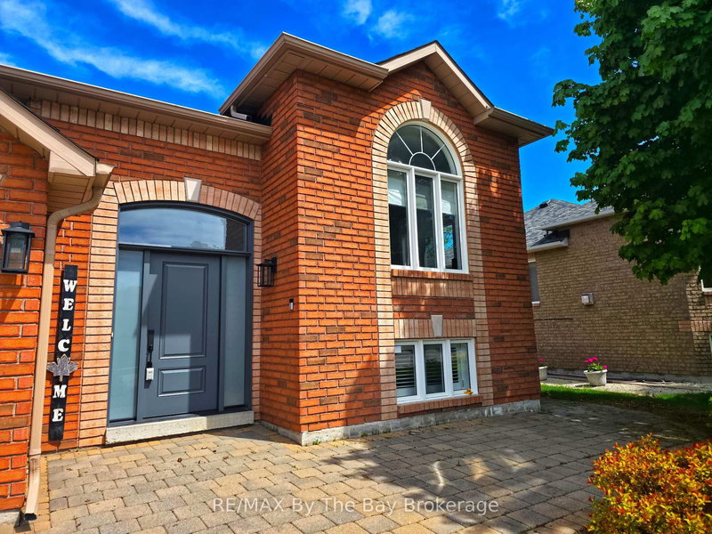 424 Ramblewood Dr, Wasaga Beach, L9Z 1P3 | Image 2