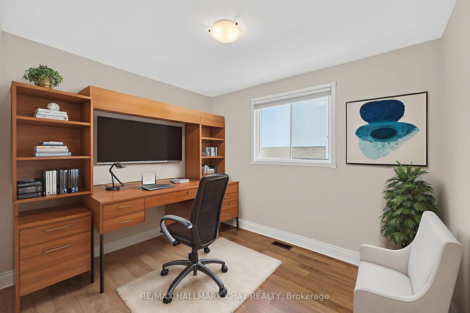 Listing Image 22