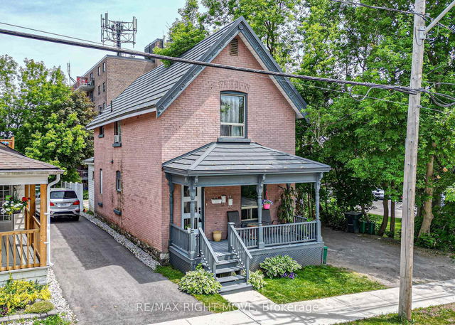 50 Albert Street N