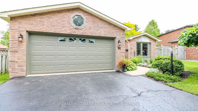 14 Autumn Lane