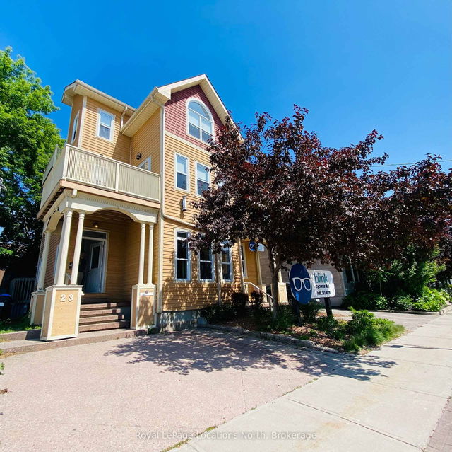 2 - 23 Saint Marie Street
