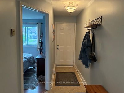 Unit 4 — 11 Laguna Pkwy, Ramara - Brechin image-0-3